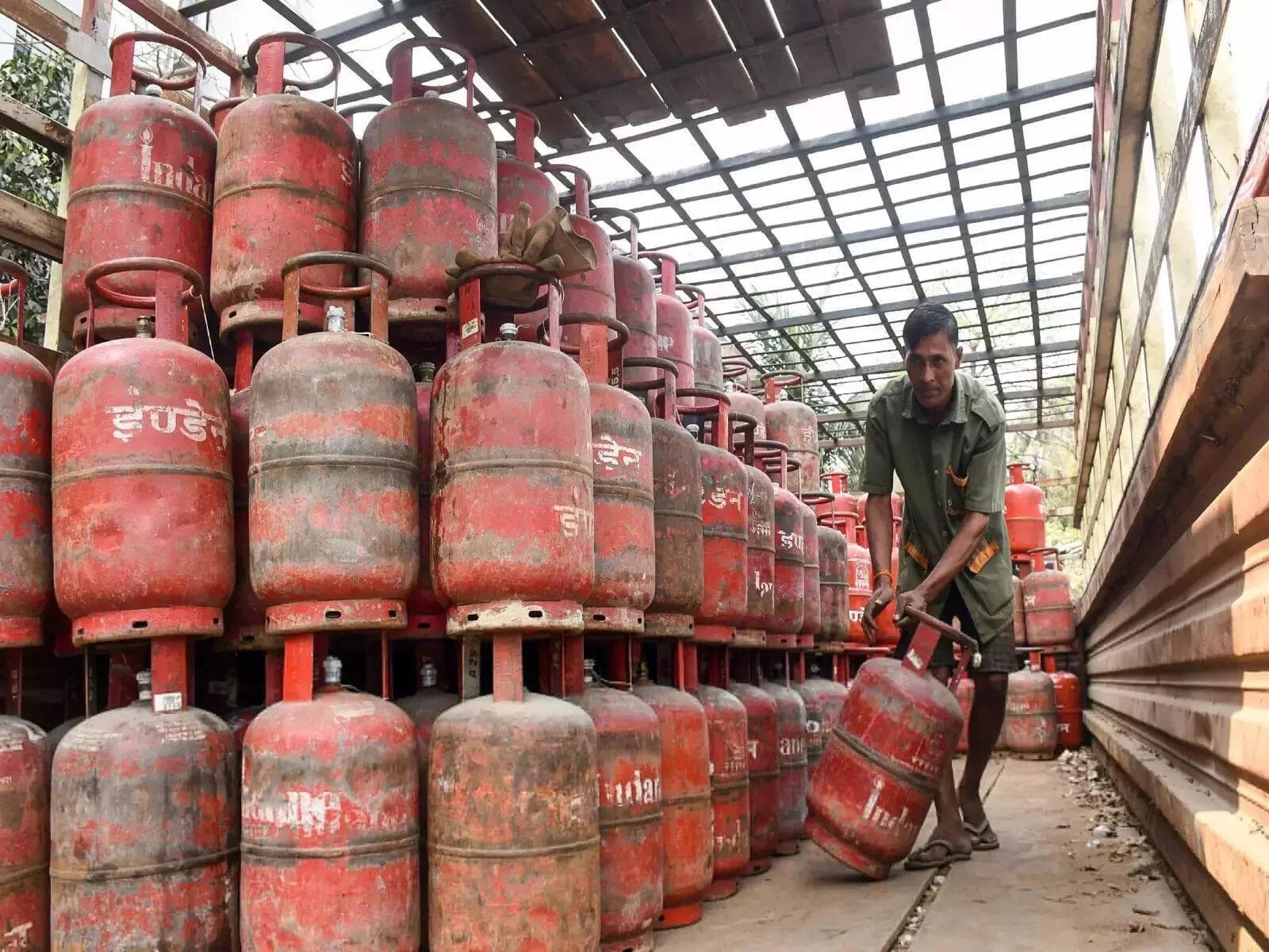 भारत में LPG गैस सप्लाई पर दबाव क्यों? पूरी स्थिति